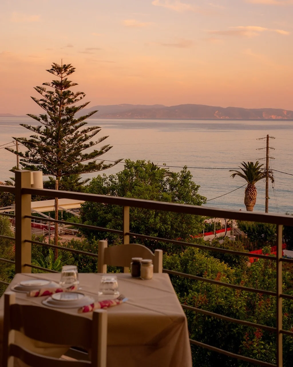 beachfront suites in lourdas kefalonia